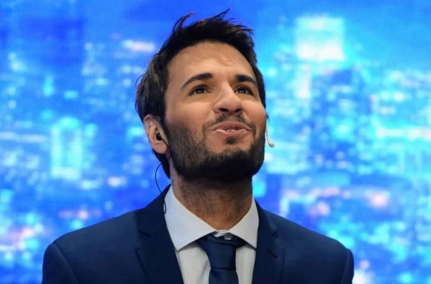 Tomi Dente fulminó a Wanda Nara por quejarse de viajar “entre gente”