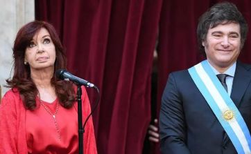 Se metió Adorni en la pelea y dijo que CFK tiene bloqueado al Presidente