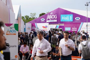 La política y la industria inauguraron la AOG con importantes anuncios