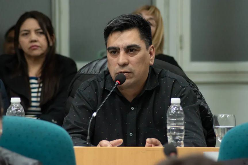 Españón esquiva las balas y sigue amparado por los fueros legislativos