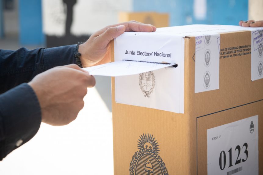 El Gobierno Provincial va por una ley electoral transitoria con boleta única y mayoría simple