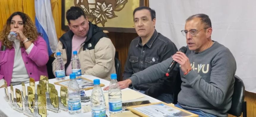 Con Grasso al frente, la troupe de intendentes peronistas marca el paso rumbo al 2027