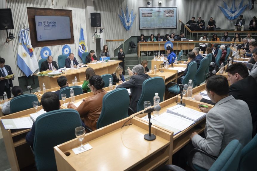 En una sesión extra light, la Legislatura habilitó reformas en el Tribunal de Cuentas