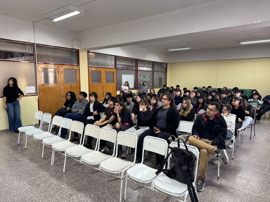 Acercan la pesca a las aulas: empresarios del sector promueven la actividad en escuelas de Chubut