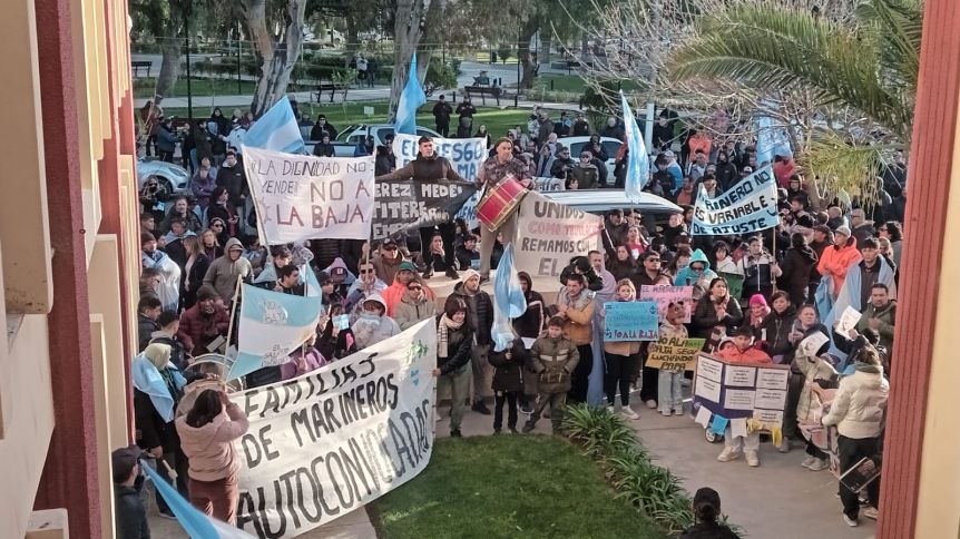 Protestas en Puerto Madryn por la crisis pesquera: “No somos millonarios, somos familias”