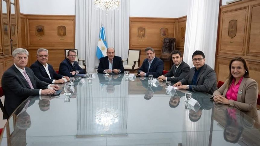 Gobernadores volvieron a la carga en reclamo por la caída de la coparticipación