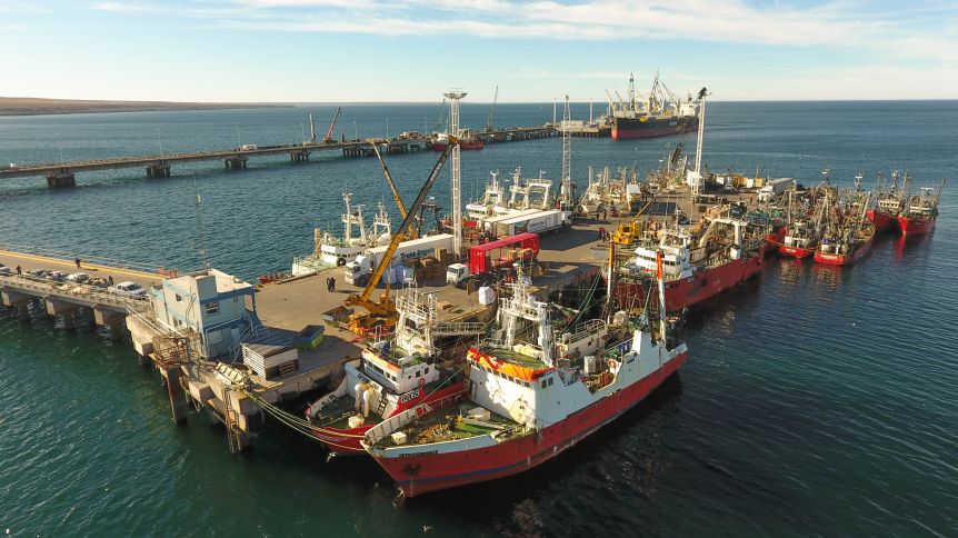 ¿Se define la salida de los barcos? Reunión clave para destrabar el conflicto pesquero