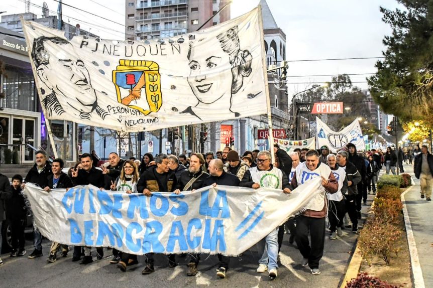 Militantes patagónicos viajan miles de kilómetros para apoyar a Cristina