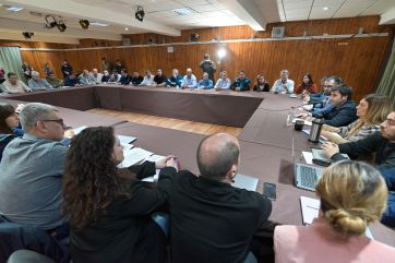 A rodar y a rodar: Torres encabezó en Esquel una reunión de Gabinete ampliado