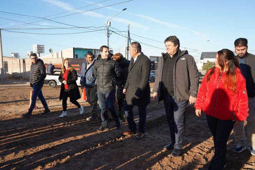 Figueroa defendió el “modelo neuquino” y anunció más obras en toda la provincia