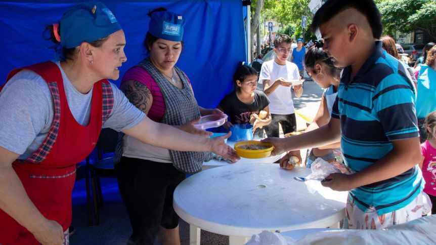 Crisis alimentaria: un tercio de los niños de Argentina sufren privaciones graves