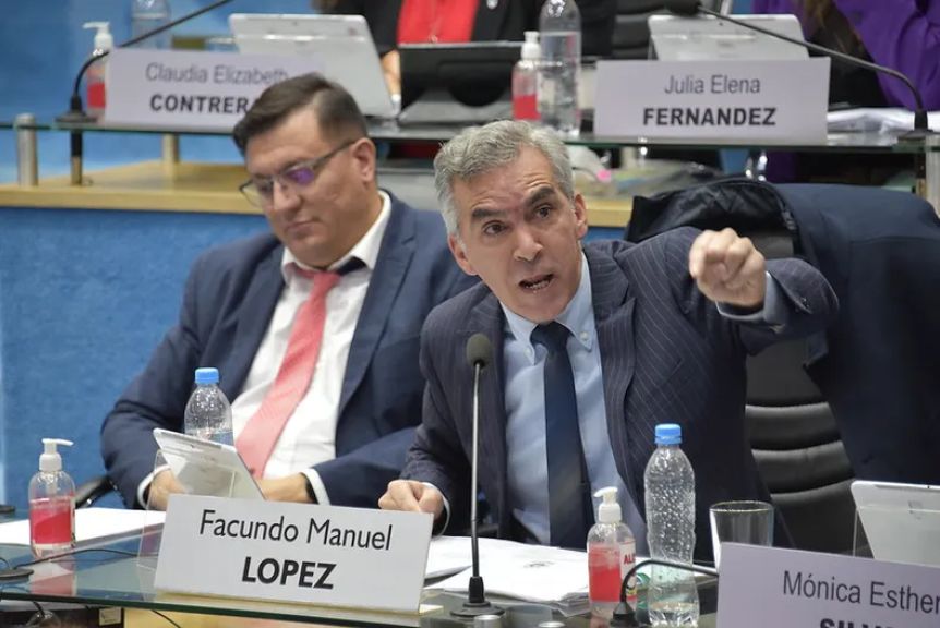 Desde Juntos patalearon porque no hubo reconocimiento a la firma del acuerdo por el GNL