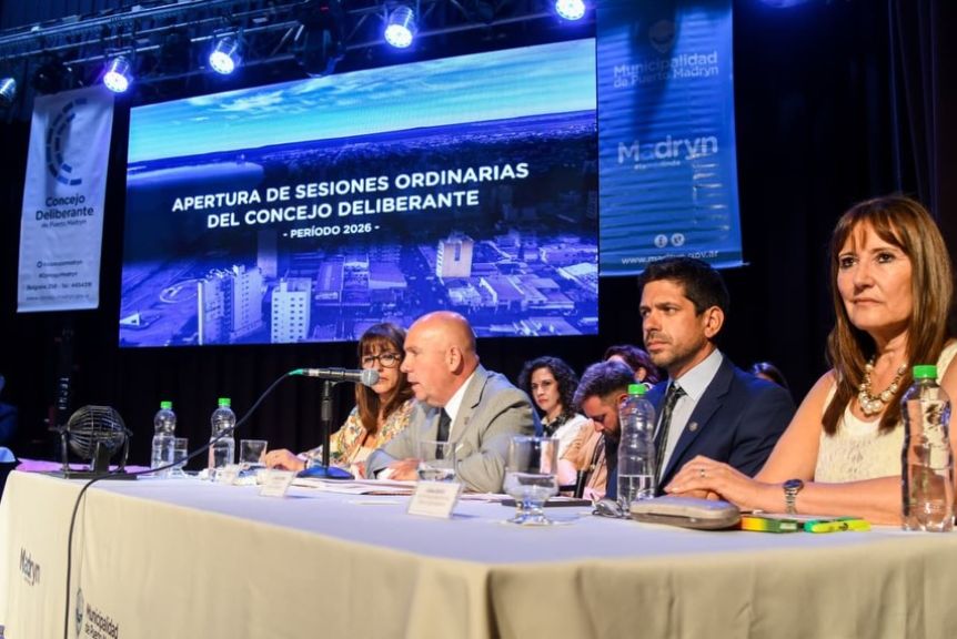 Sastre se adelantó al calendario y abrió el año legislativo en Puerto Madryn con la hoja de ruta para este año