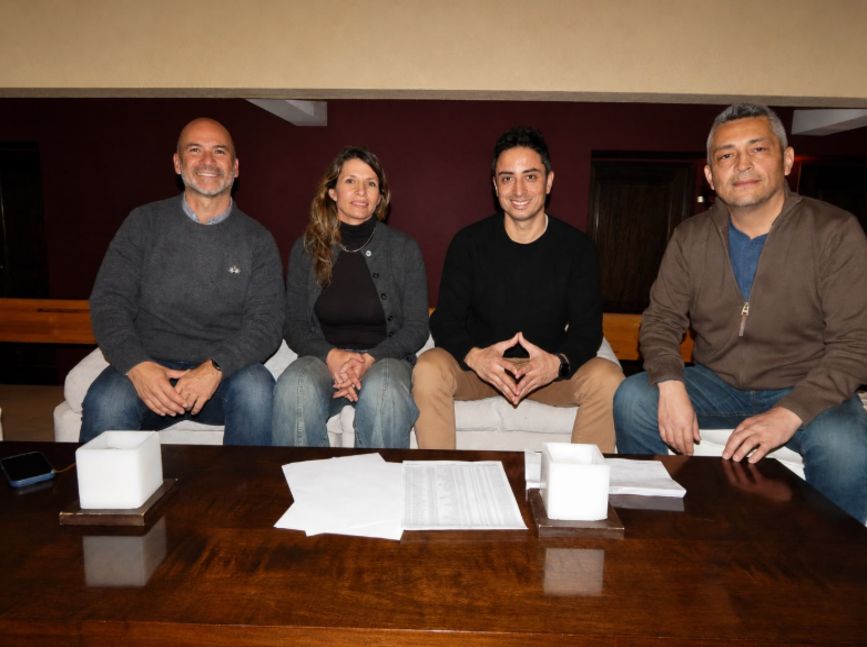 Cinco partidos se aliaron para competir en las elecciones a convencionales constituyentes