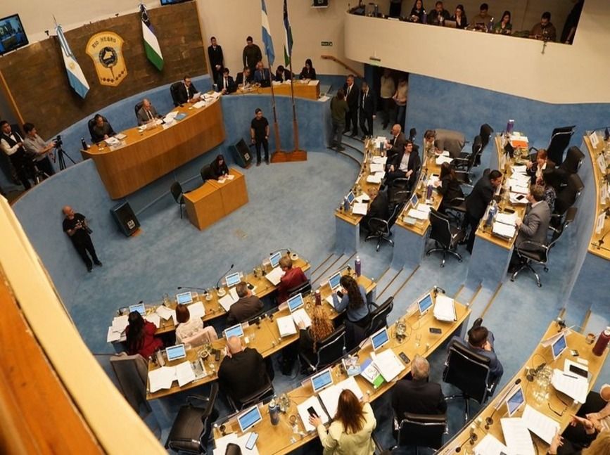 La ruptura del bloque de JSRN marcó el inicio de sesión con una denuncia de “discriminación”