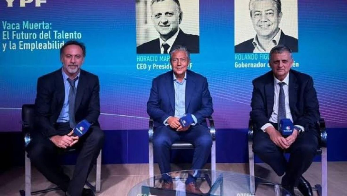 YPF revertirá cuatro áreas en Vaca Muerta y Figueroa adelanta que se licitarán