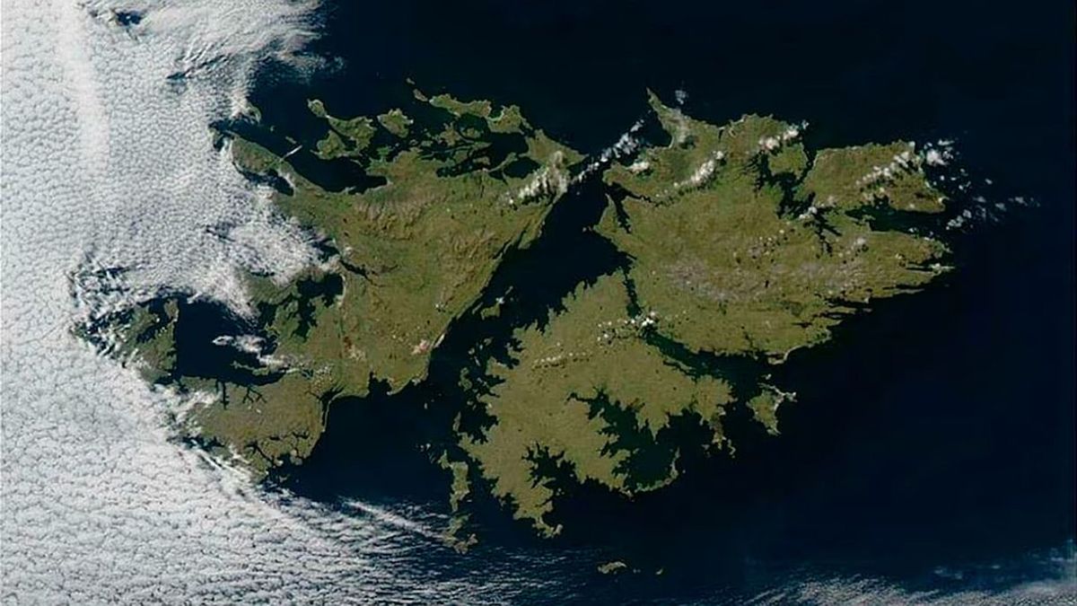 Malvinas: los ingleses dicen que su ejército está listo y Cameron pide enviar refuerzos