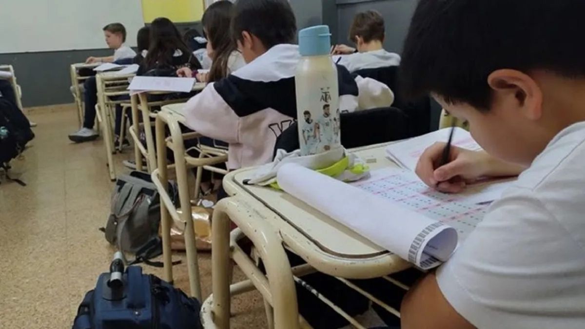 Pruebas Pisa 2025: Argentina cayó en Matemática, Lectura y Ciencias y es el peor resultado desde 2006