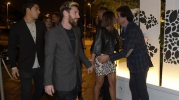 La mujer de Messi deslumbró con su look en una cena del Barsa