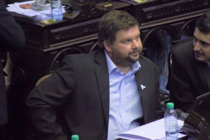 Arcioni habló de Néstor Kirchner y el diputado Igón lo cruzó feo