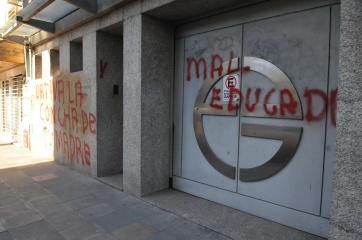 Fernando Burlando: ofensivas pintadas en su estudio jurídico de La Plata