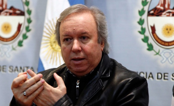 Daniel Peralta exhortó a petroleras