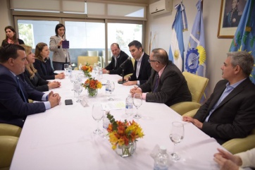 Arcioni se reunió con el presidente de la Cámara de Diputados de Buenos Aires