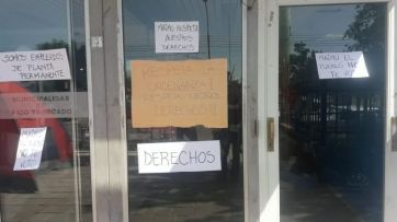 Intendente permaneció diez horas encerrado en el Municipio por protestas en su contra