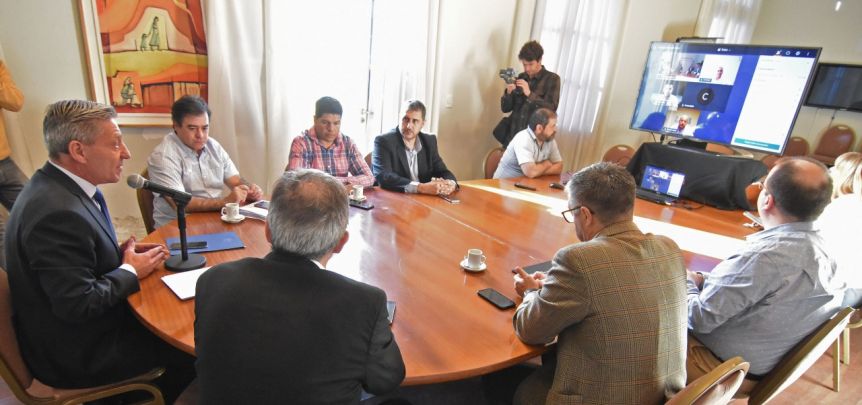 Arcioni realizó una videoconferencia con diputados provinciales