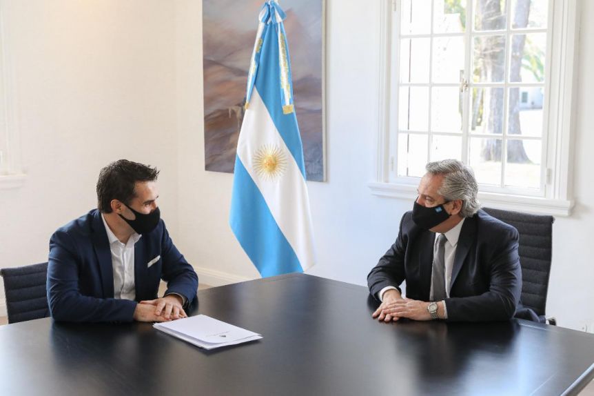 Aún sin asumir, Martínez se reunió con el Presidente