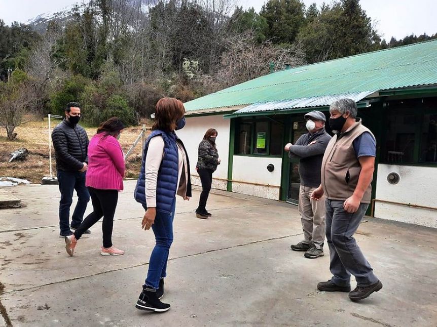 Arabela sigue recorriendo la zona de Villa Mascardi a la espera de la resolución nacional