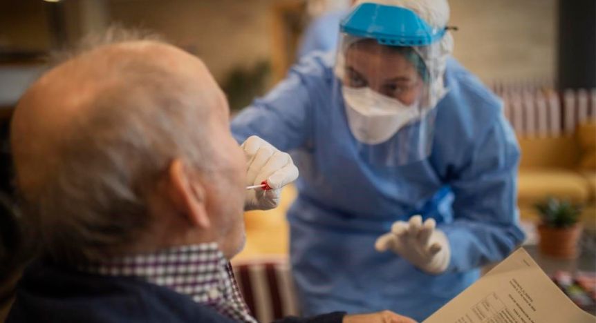 Pandemia: otras 143 personas murieron y 9.276 fueron diagnosticadas con coronavirus