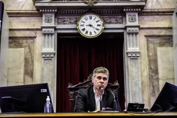 González mostró su satisfacción por presidir la sesión de la Cámara de Diputados