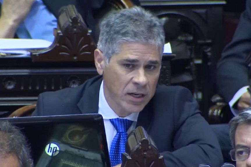 González tiene Covid y hay tres diputados más en aislamiento preventivo