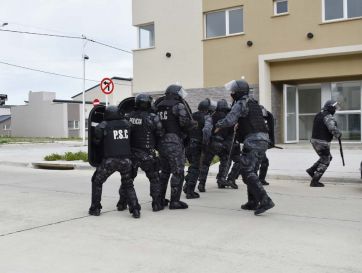 Tras los rumores de usurpaciones, la Policía provincial montó un mega operativo