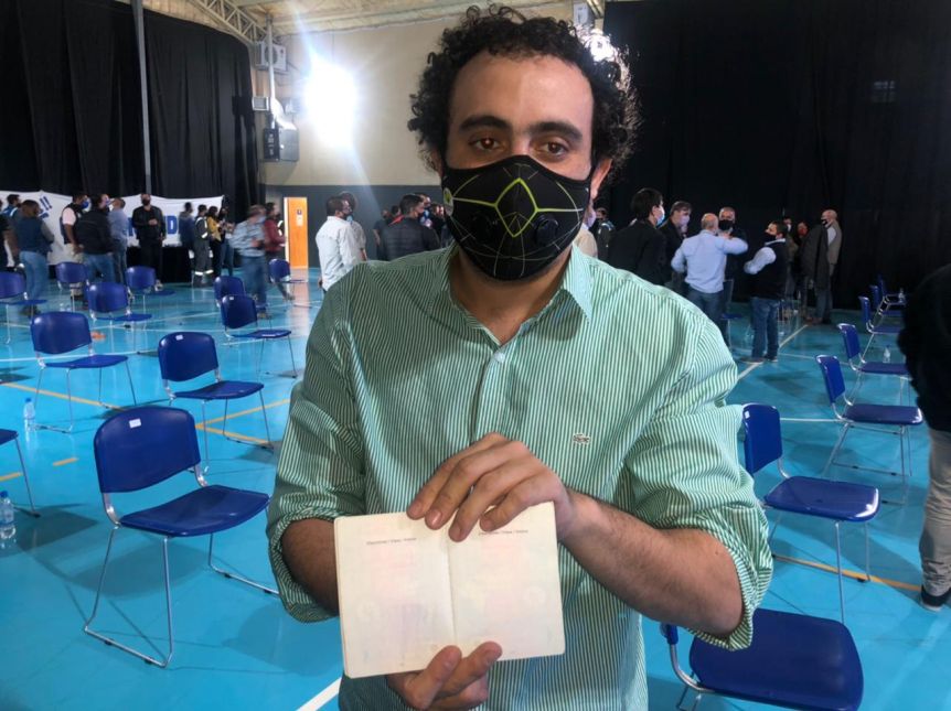 Carambia mostró el pasaporte y alejó rumores sobre su viaje a Miami para vacunarse