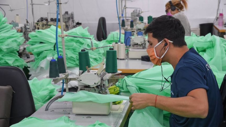 El arco político saludó a los trabajadores por la redes y agradeció la labor en pandemia