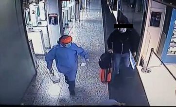 Quedó detenido después de viajar desde Miami con coronavirus
