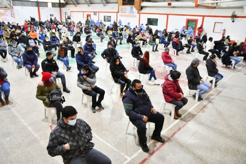 Con la llegada de nuevas dosis, avanza la vacunación en la provincia
