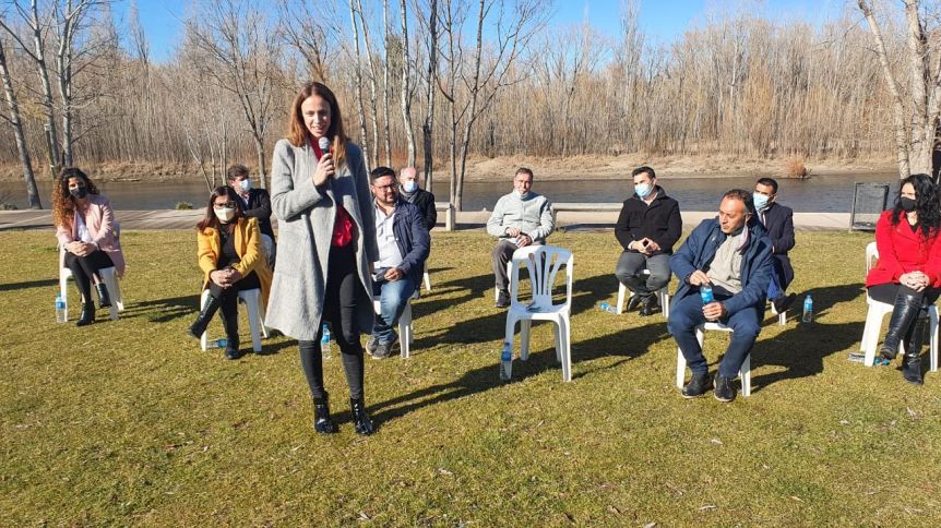 Gesto de unidad: Darío Martínez presentó a los y las precandidatas del FdT
