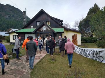 Crisis política: intentaron tomar el municipio y el intendente le pidió la renuncia a todo el gabinete
