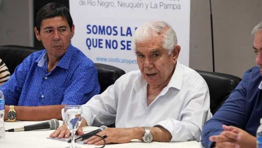 Petroleros van a las urnas para elegir nueva conducción