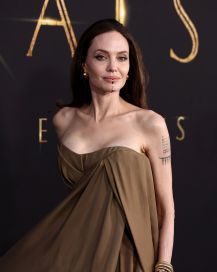 Angelina Jolie se presentó junto a sus hijos al avant premier de Eternals