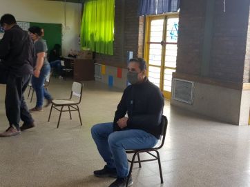 Dirigentes y candidatos ya fueron a emitir su voto