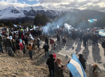 Cabandié cambió la postura sobre la toma de tierras y favorece a la Provincia