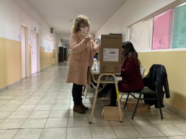 Así están votando los principales candidatos y candidatas de Santa Cruz