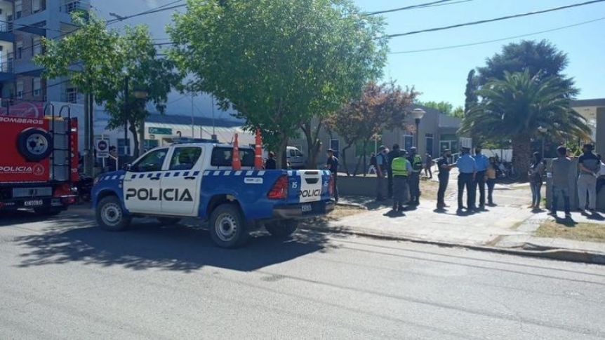 Tensión en Plottier: un hombre se quiso prender fuego en la municipalidad
