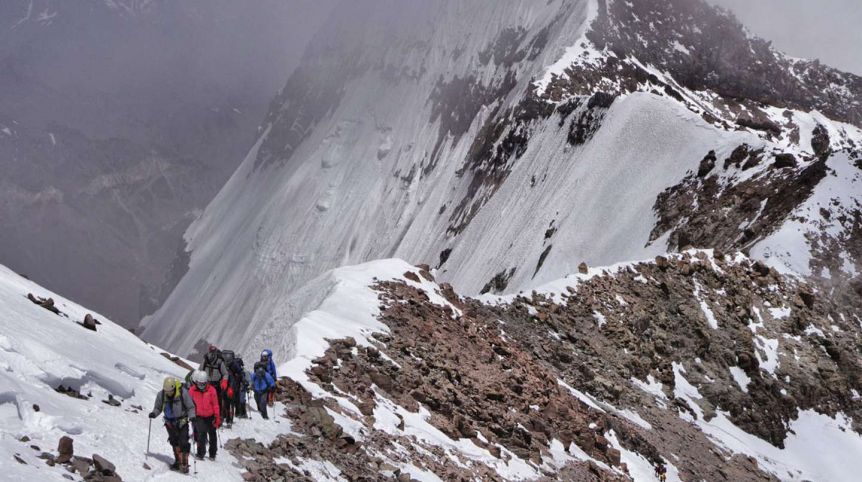 Mendoza: un andinista murió a 80 metros de la cima del Aconcagua