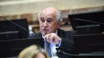 Lago Escondido: Parrilli repudió el ataque a los integrantes de la marcha