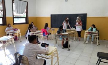 El ministro Ayala aseguró que el salario docente “le gana a la inflación”